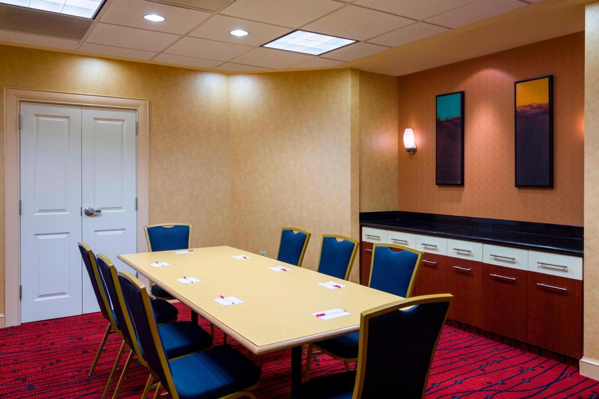 Residence Inn By Marriott Philadelphia Лангхорн Экстерьер фото